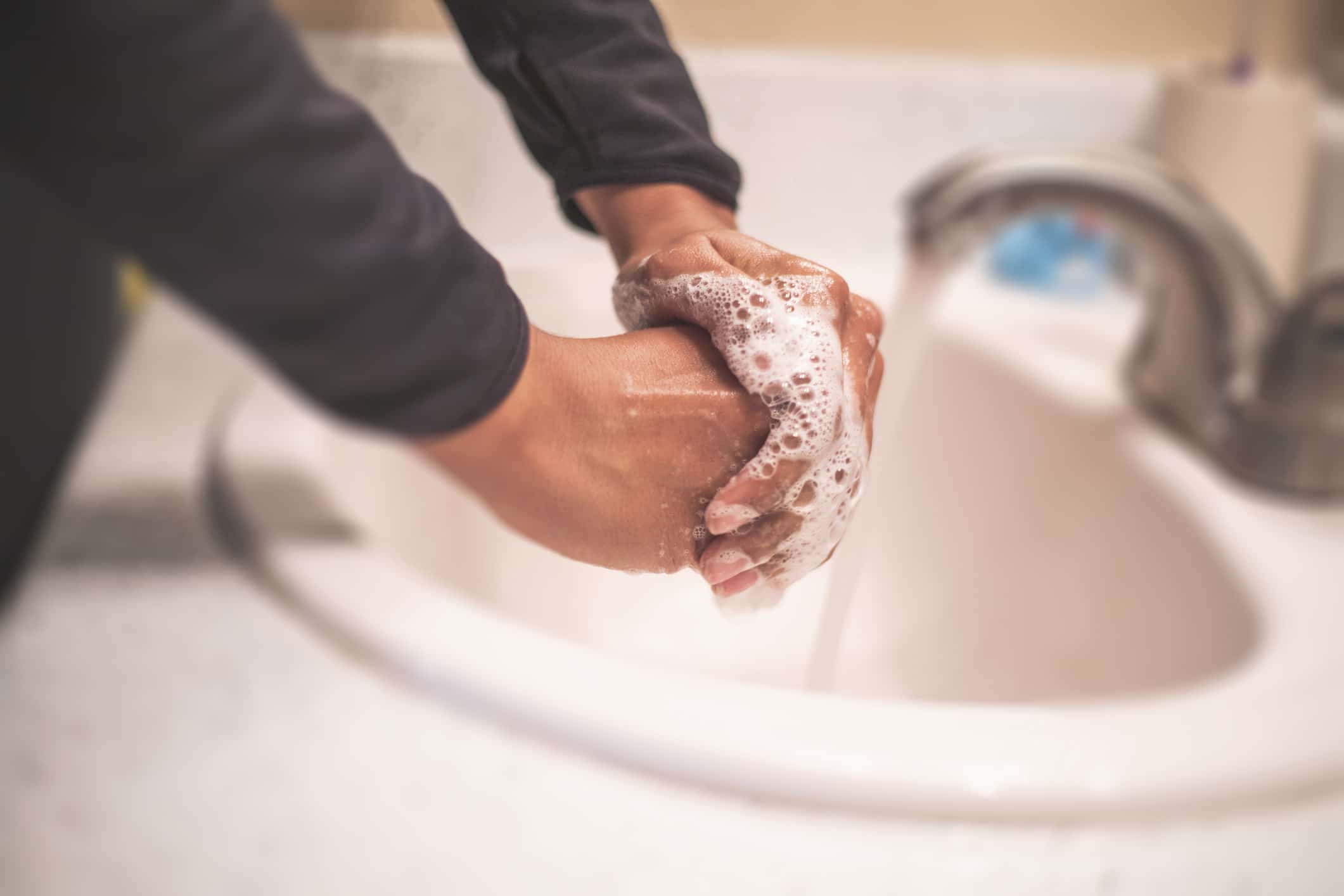 5 Tips Merawat Kuku untuk Kamu yang Sering Cuci Tangan