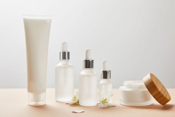 5 Produk Skincare yang Wajib untuk Perawatan Dagu 5 Produk Skincare yang Wajib untuk Perawatan Dagu