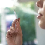 7 Tips Menjaga Kesehatan Bibir untuk Perokok Aktif