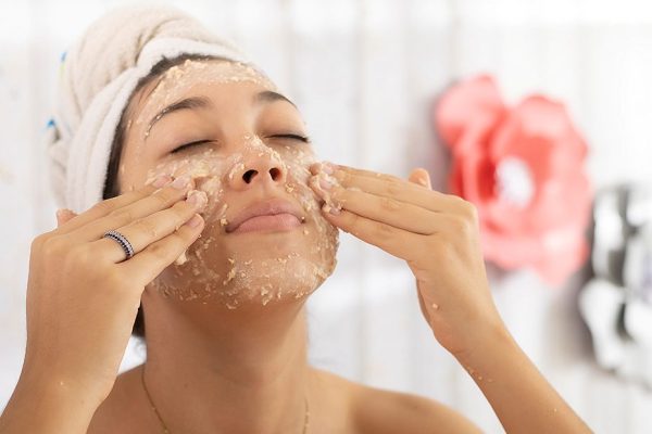 10 Cara Merawat Jerawat di Kulit Kombinasi