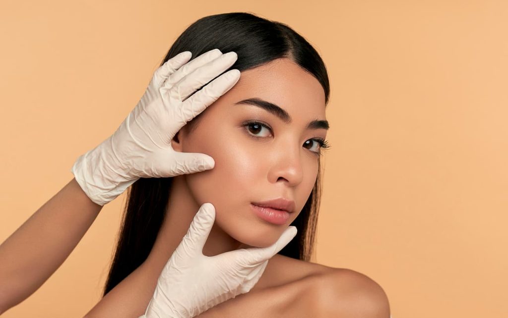 7 Tips Merawat Bibir Setelah Perawatan Estetika